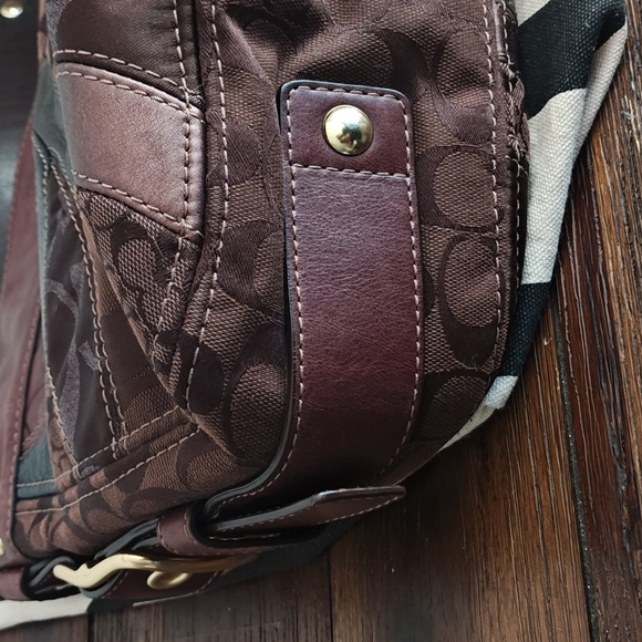 Coach Zoe Patchwork Shoulder Bag - Picture 8 of 16